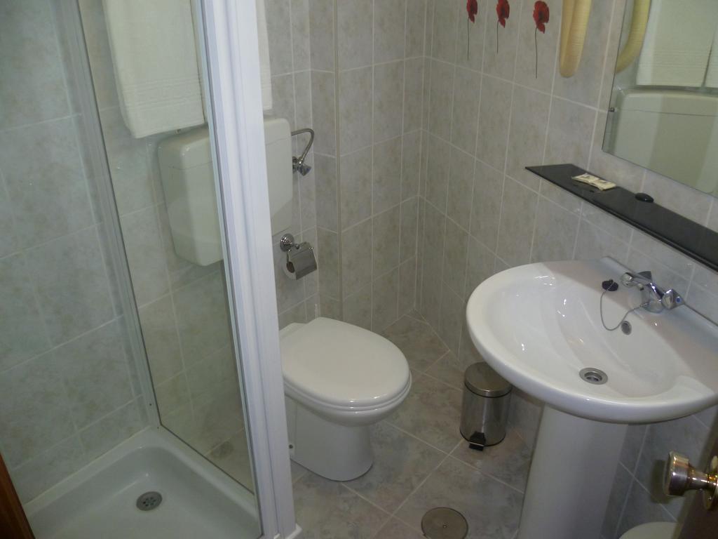 מלון לוסו Residencial Imperial חדר תמונה
